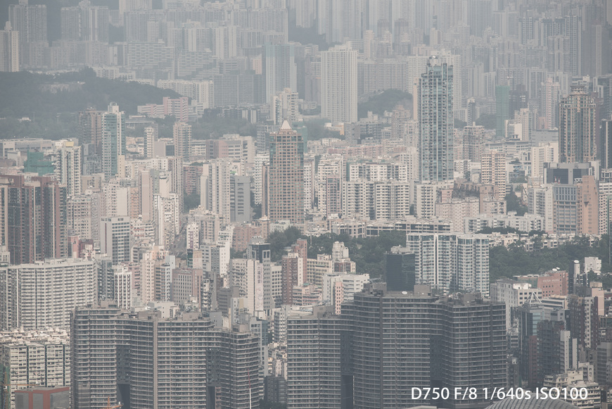 初来香港却遇到雾霾笼罩,强烈的加深那令人喘不过气的构力