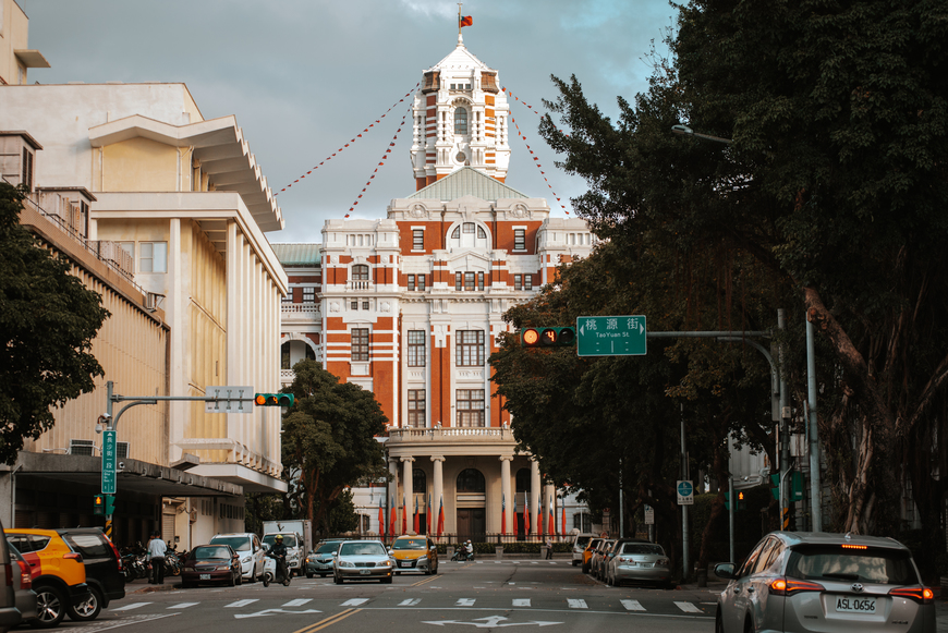 [台北] 穿越百年光影：用鏡頭走進台北歷史建築的時光縫隙（室內＋外拍）二日