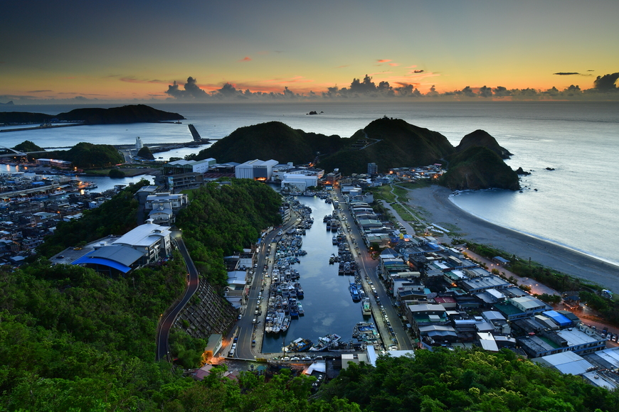 [瘋攝影] 戶外帶拍破曉之美｜相約宜蘭南方澳，捕捉日出晨彩