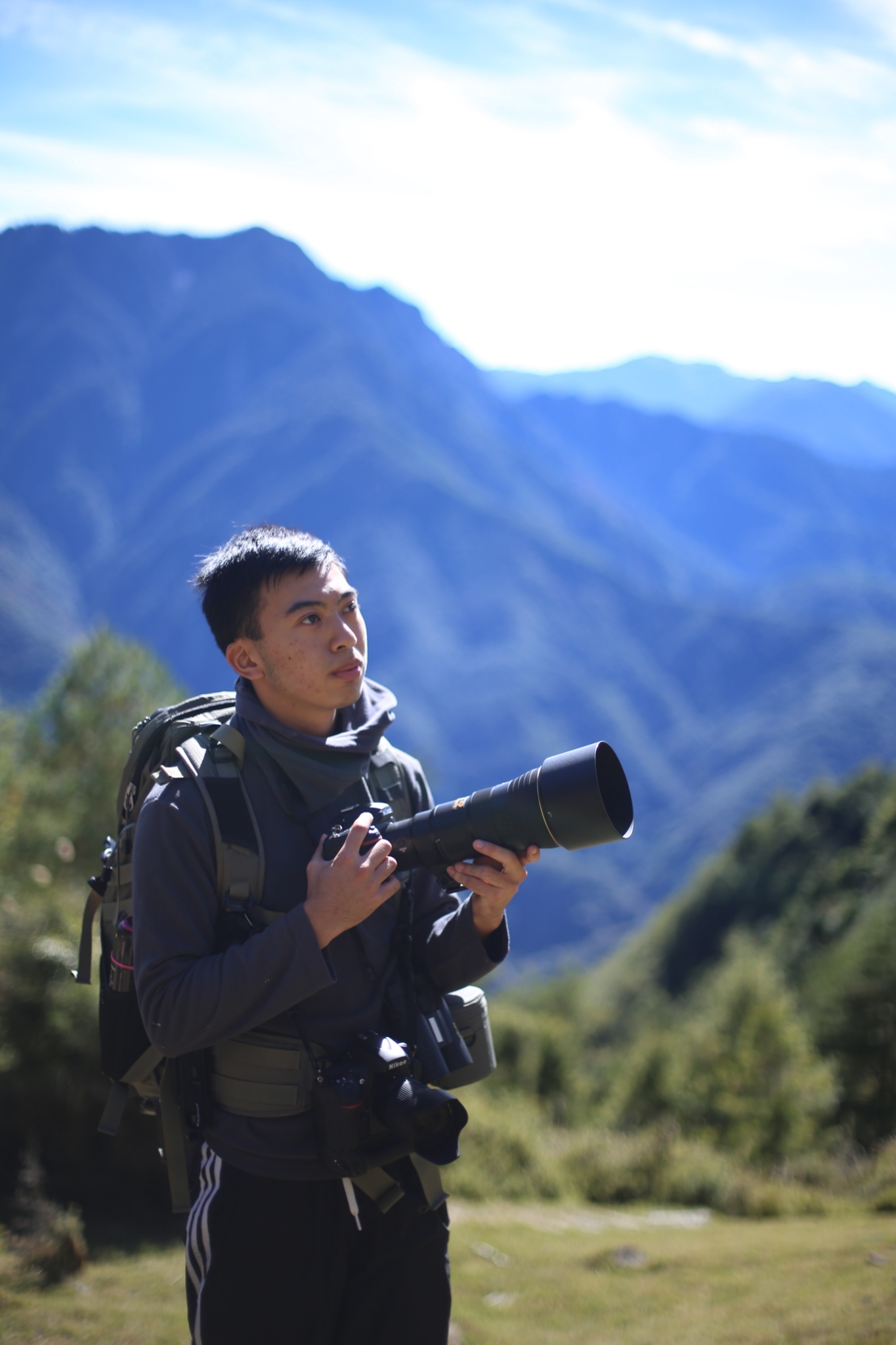 身为"我全都要"类型的摄影师,除了携带长焦镜用来拍鸟以外